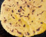 A picture of step 2 of Makka parantha.