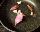 Une image de l'étape 1 de Pho Bò (soupe vietnamienne).