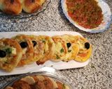 صورة لخطوة 3 من وصفة ميني بيتزا 🍕