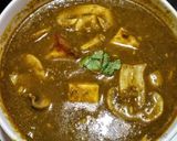 A picture of step 7 of Spinach Curry with mushroom and paneer cottage cheese.