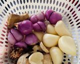 Foto langkah ke 2 dari resep Semur Tahu Telor Ala Betawi.