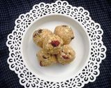 A picture of step 4 of Oatmeal Cookie Energy Bites.