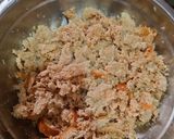 A picture of step 5 of Bread Upma with beetroot & sesame seeds.