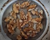 প্রন উইথ পিনাট বাটার অ্যান্ড ওয়ালনাট (Prawns with Peanut Butter and walnut recipe in Bengali) রেসিপির ধাপ 1 ছবি