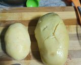 A picture of step 1 of Aloo Matar Curry.