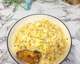 Foto langkah ke 7 dari resep Nasi Goreng Daun Bawang.