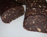 Foto del passaggio 4 della ricetta Salame al cioccolato senza uova