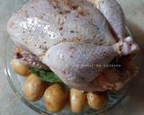 Une image de l'étape 7 de Poulet et pommes de terre fondantes rôtis aux herbes de Provence et huile d'olive 🍴.