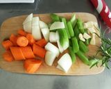Pas rețetă Pulpe de curcan la cuptor și sos de legume 1 fotografie