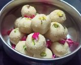 A picture of step 7 of Semolina Gulkand laddu.
