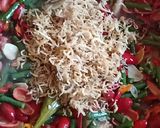 Foto langkah ke 5 dari resep Tumis kulit Melinjo Masak Teri.