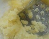 Foto langkah ke 3 dari resep Ultra Creamy Mashed Potato.