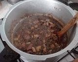 Foto del paso 4 de la receta: Guiso de lentejas y porotos con chancho