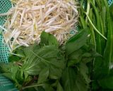 Hình bước làm 3 của món Phở tái nạm bò viên