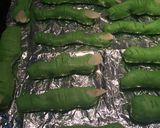 Hình bước làm 4 của món Bánh quy ngón tay kinh dị