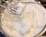 Foto del paso 4 de la receta: Roscón gallego con esencia de almendra y vainilla
