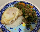 รูปขั้นตอนการทำที่ 7 ของ กะเพราหมูสับไข่ดาว