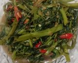 Foto langkah ke 5 dari resep Tumis kangkung balacan.