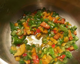 Foto del paso 5 de la receta: Pulpitos en salsa de tomates y pimientos