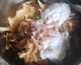 A picture of step 3 of Apple walnut salad.