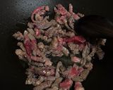 Foto langkah ke 6 dari resep Ultra Hot Beef Stir-fry.