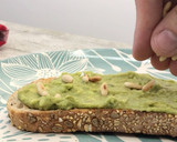 Foto del paso 9 de la receta: Huevo poché sobre tostada de aguacate 🥑