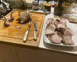 Foto del paso 4 de la receta: Corona de chuletas de cerdo