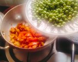 A picture of step 5 of Gajar Matar Aloo ki sabji 😋😋.