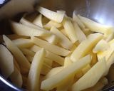 Foto del paso 1 de la receta: Papas (patatas) fritas al horno