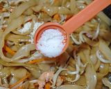 Foto langkah ke 4 dari resep 153. Simple Kwetiauw Goreng.