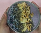 A picture of step 6 of Blueberry walnut smoothie bowl | #walnuttwists.
