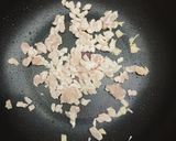 รูปขั้นตอนการทำที่ 2 ของ ผัดผักคะน้าใส่ไข่ใส่อกไก่