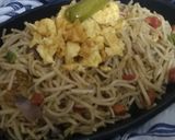 A picture of step 3 of Manchurian hakka noodles.