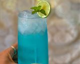 A picture of step 4 of Mermaid Mocktail.