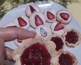 Foto del paso 5 de la receta: Galletitas y Tartitas Con Frutillas
