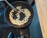 Foto del paso 1 de la receta: Salteado de acelgas y garbanzos en conservas