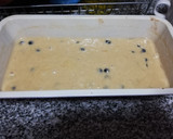 Foto del paso 3 de la receta: Queque de plátano y arándanos súper fácil