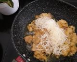 Foto langkah ke 3 dari resep Martabak Lenggang Pisang Keju.