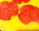 Foto del paso 1 de la receta: Tortilla de chorizo con queso finas hierbas