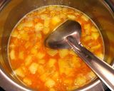A picture of step 2 of Apple carrot suji kesari.