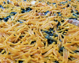 Foto del paso 10 de la receta: Fideos con secreto, espinacas y calçots