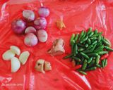 Foto langkah ke 2 dari resep Gulai pindang ikan tongkol campur pakis.