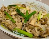 A picture of step 7 of Ginger Sautéed Mushrooms.