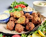 Falafel with homemade chickpea hummus recipe step 1 photo