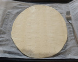 Foto del paso 3 de la receta: Pizza de Pasta Brisa con chorizo y queso