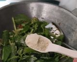 Foto langkah ke 5 dari resep Tumis Bayam Favorit.