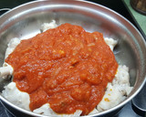 Foto del paso 3 de la receta: Patitas de cordero con tomate