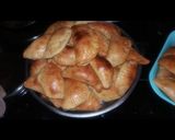 A picture of step 11 of Baked Meat pies.