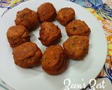 A picture of step 5 of Aloo Methi Bondas.