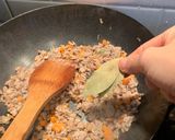 A picture of step 2 of Spaghetti bolognese with Thai green pesto.